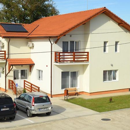 Pensiunea Hera Haţeg Εξωτερικό φωτογραφία